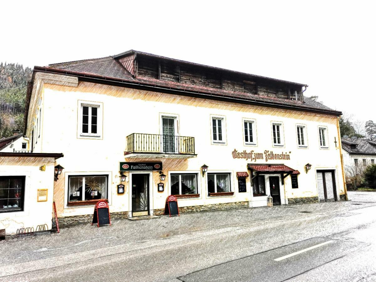 Gasthof Zum Falkenstein Hotell Schwarzau im Gebirge Exteriör bild