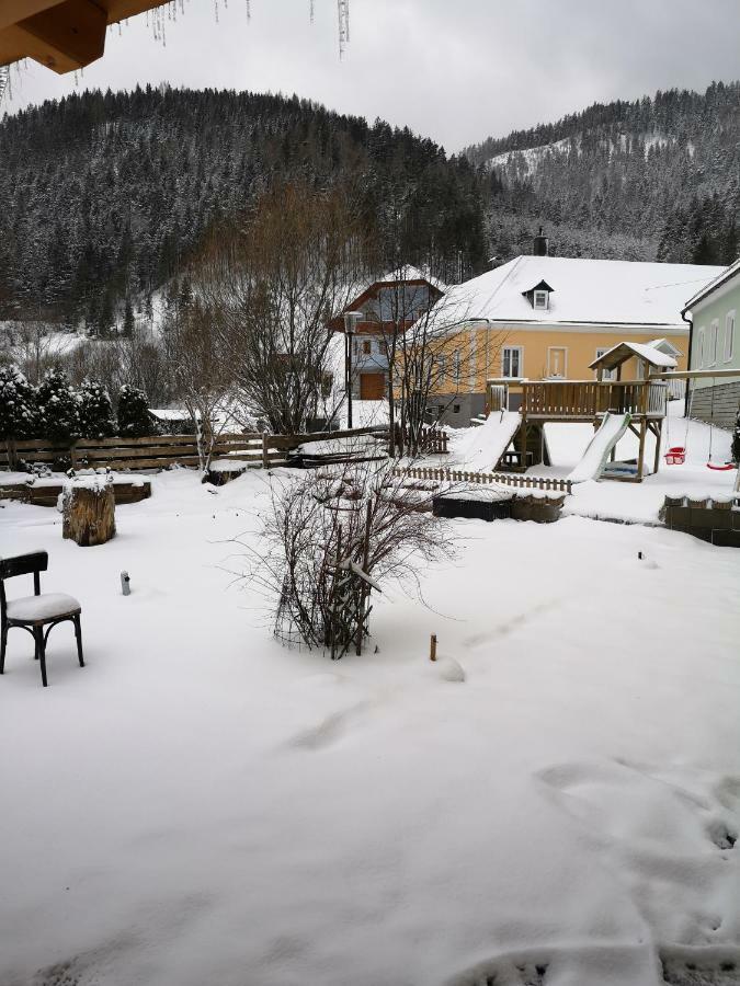 Gasthof Zum Falkenstein Hotell Schwarzau im Gebirge Exteriör bild